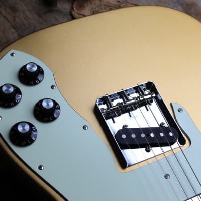 FENDER Made in Japan Hybrid Telecaster Custom Limited Run FENDER Made in Japan Hybrid Telecaster Custom Limited Run