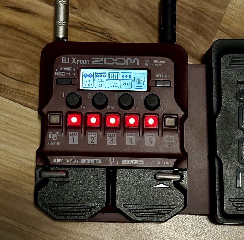 Zoom B1X Four