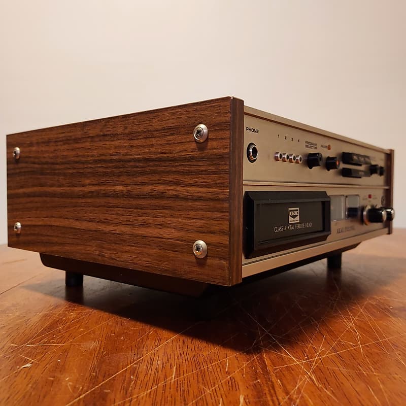 Akai GXR-82D 8-Track Stereo Tape Player in Great Condition Akai GXR-82D 8-Track Stereo Tape Player in Great Condition