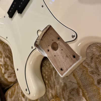 Loaded Fender Precision Bass Body Standard Series 2000s Arctic White Aged White image 3
