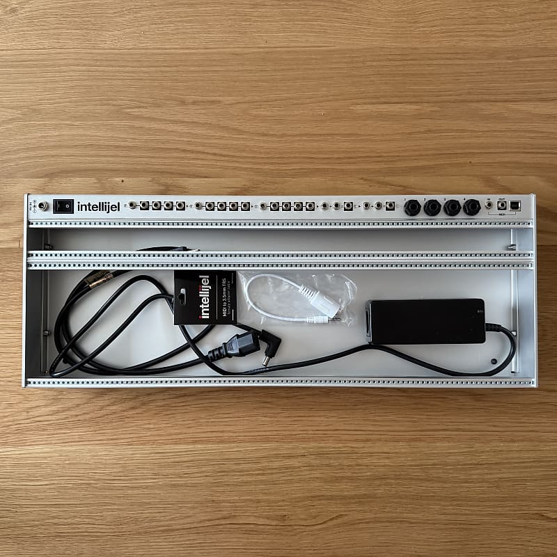 Intellijel 4U 104HP Palette Case