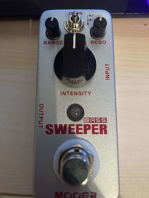 Mooer Bass Sweeper