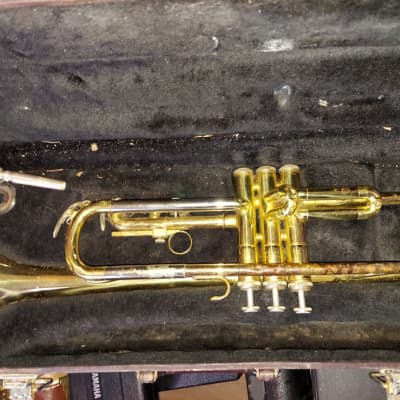 Yamaha YTR-2320 Trumpet, Japan, fair physical condition, good playing condition image 10