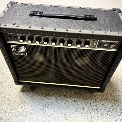 Roland JC-77 Jazz Chorus 80-Watt 2x10