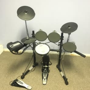 Roland TD-3 V-Drums FULL Set w/ mesh snare and Pearl Kick Pedal