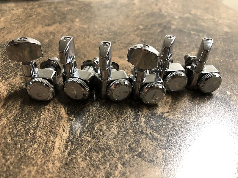 Fender F logo Schaller style locking tuners Reverb Canada