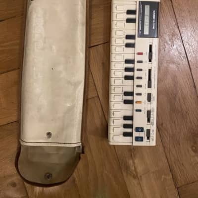 Casio VL-1 VL-Tone 29-Key Synthesizer Keyboard 1979 - 1984 - White