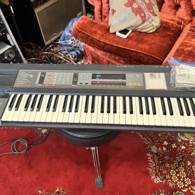 Ensoniq EPS w boot disk, assorted sound disks, manual, original packaging 1980s