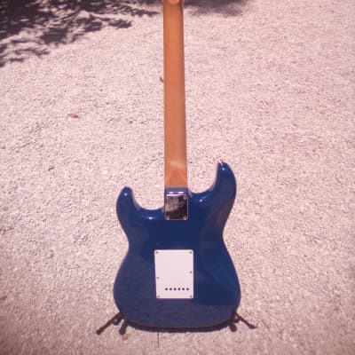 Squier Affinity Series Stratocaster 21-Fret with Rosewood Fretboard 1997 - 2000 - Baltic Blue image 5