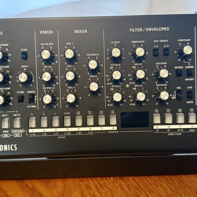 Behringer Model D or Roland SE-02 - Gearspace