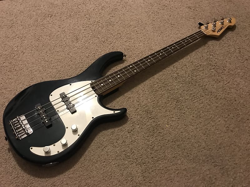 Peavey Milestone III 4 string bass | Reverb Canada