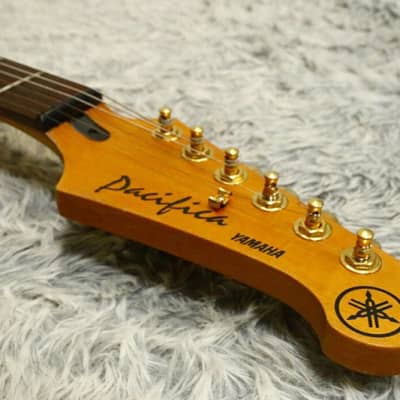 Yamaha High quality made Electric Guitar Pacifica PAC312H