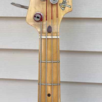 Fender Precision Bass 1984 - 1987 - Lake Placid Blue image 2