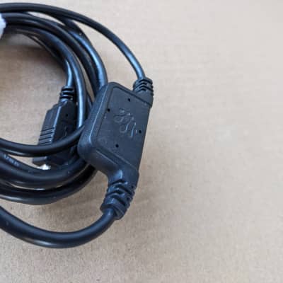 iConnectivity Inline USB B to Lightning iOS MIDI cable for iPhone and iPad - Black image 4