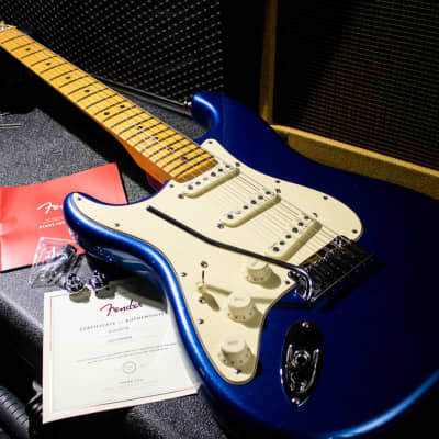 Fender American Ultra Stratocaster Left-Handed with Maple Fretboard 2021 - Cobra Blue for sale