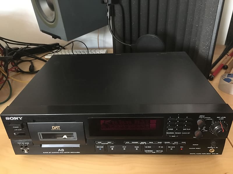 Sony DTC-A8 DAT player/recorder black