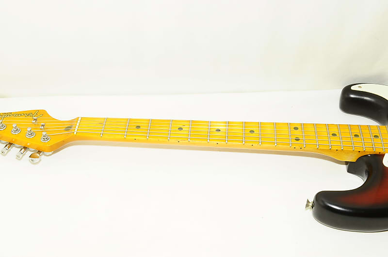 Good 1975 Fernandes FST-85 Small Head Electric w/Guitar Hard