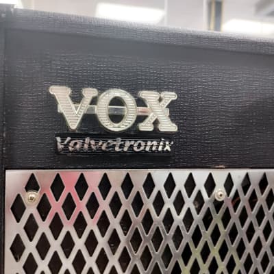 Vox Valvetronix AD50VT 50-Watt 1x12 Hybrid Guitar Combo Amp