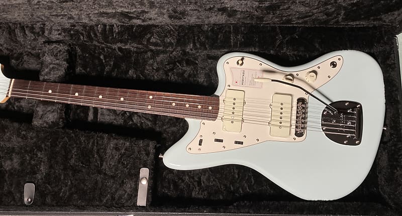 Fender Matching Headstock Nitro Finish Made in Japan