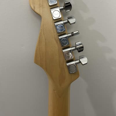 Fender Standard Stratocaster with Maple Fretboard 2008 - Brown Sunburst image 5