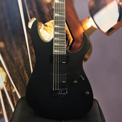 Ibanez GRG121DX-BKF GIO Series E-Guitar - Black Flat image 7