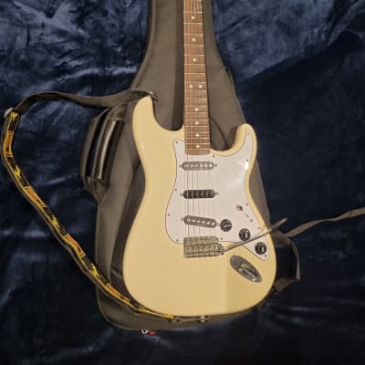 Fender Ritchie Blackmore Artist Series Signature Stratocaster 2009 - Present - Olympic White for sale