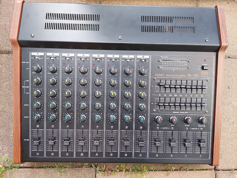 Roland PA-150 Powered Mixer with Spring reverb