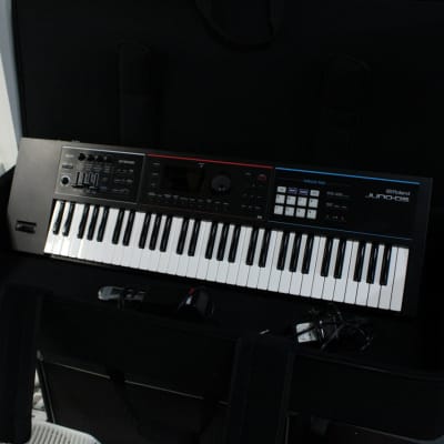 Roland Juno DS61 61 Key Synthesizer w/ Gator Bag + Sustain Pedal