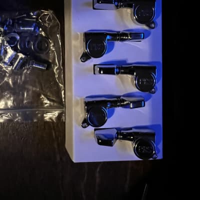 PRS SE Tuners image 2