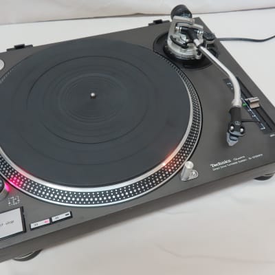 Technics SL-1210MK2 1210 Turntable w/ Dust Cover and Audio Technica AT-XP3 Cartridge image 3