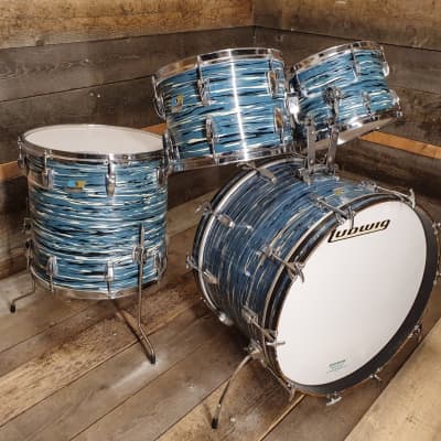 Ludwig Classic Maple USA 1976 blue oyster pearl image 2