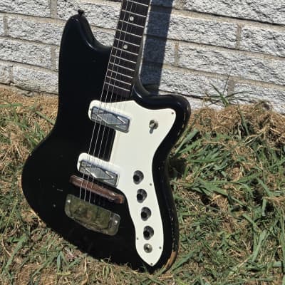 ギター Silvertone 1476 Bobkat BLACK ギター Silvertone 1476 Bobkat BLACK Silvertone 1476 | Reverb