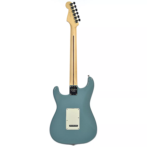 Fender Am Pro Strat HSS 2019 ケース付 sddefault.jpg