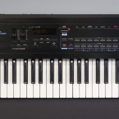 Roland D-20 Vintage Multi Timbral Linear Synthesiser W/ Sequencer - 240V
