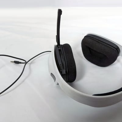 Skullcandy SLYR Wired Gaming Headset with Mic in White/Black Bild 9