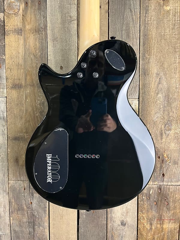 IMPERATOR 100 BLK : Guitare Les Paul LAG 