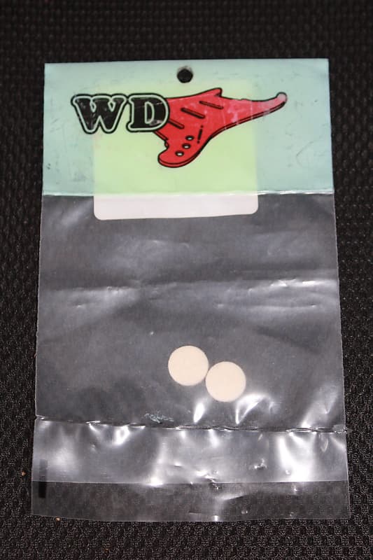 WD Strap Button White Felt Cushion Set of 2 FELT W image 1