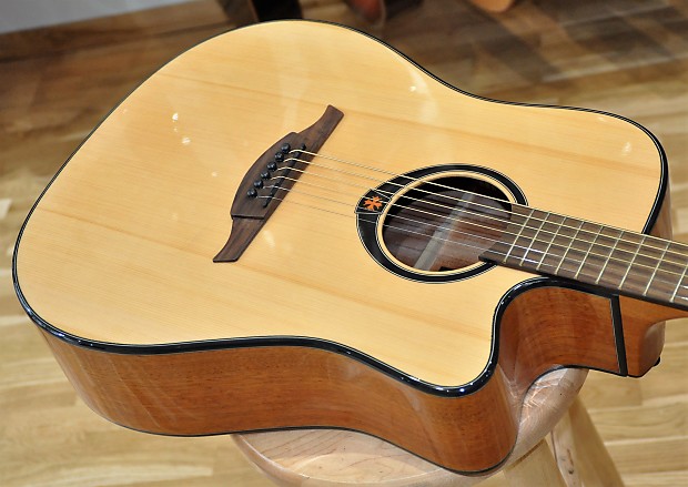Lag T66DCE / Lâg T66 DCE Tramontane Dreadnought Electric Acoustic