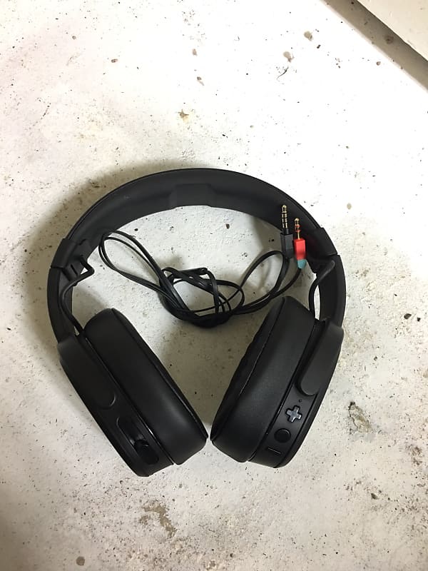 Skullcandy Crusher Wireless Over-Ear Sealed Headphones with Haptic Bass  Drivers Page 2