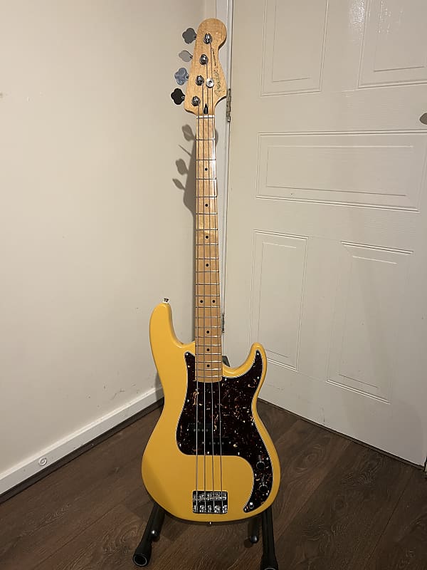 Fender 4 String Precision Bass, Buttercream, 2018, Tort Reverb UK