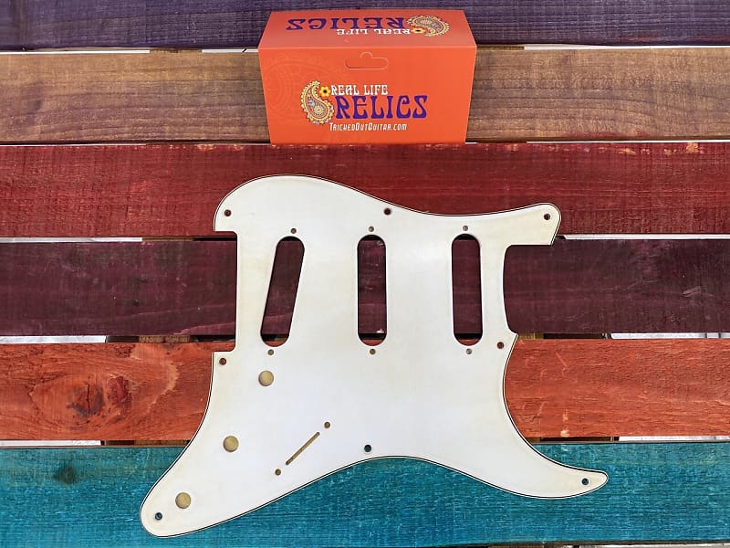 Real Life Relics White Stratocaster® Pickguard 8 Hole White 3 Ply Aged   [PGU3] image 1