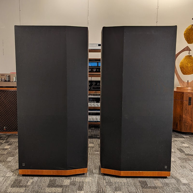 ADS L1530 3-Way Floor Speakers (Pair) For Local Pick Up in Milwaukee Wisconsin  			