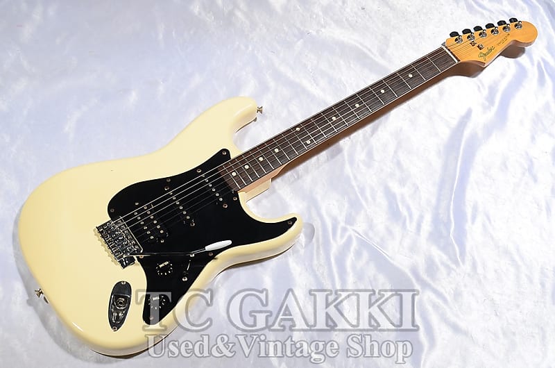 Fender Japan ST 336