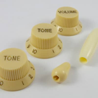 Cream Knobs & Tips Set for Fender & all other Stratocaster style guitars fits both 18 or 24 spline + 3mm slot Switch Tip