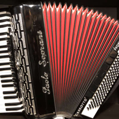 Accordion Paolo Soprani Cassotto 9 Register 4 choirs with case image 5