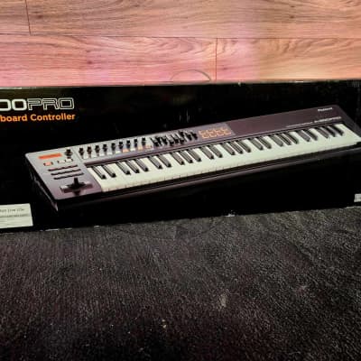 Roland A-800 Pro 61 notes keyboard