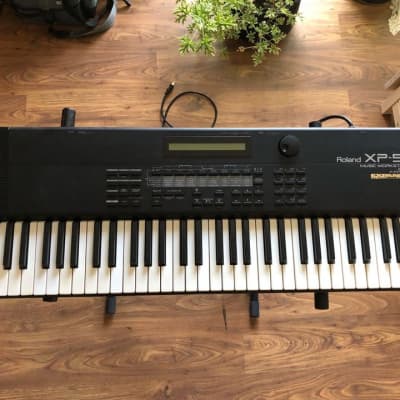 Roland XP-50 61-Key 64-Voice Music Workstation Keyboard 1995 - 1998 - Black