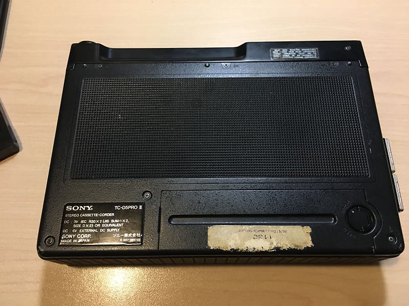 Sony TC-D5 Pro II Portable Stereo Cassette Recorder (1980 - 1994)