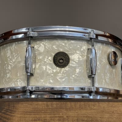 1950's Gretsch BroadKaster 5.5x14 White Marine Pearl 3-Ply Snare Drum 4157 image 15