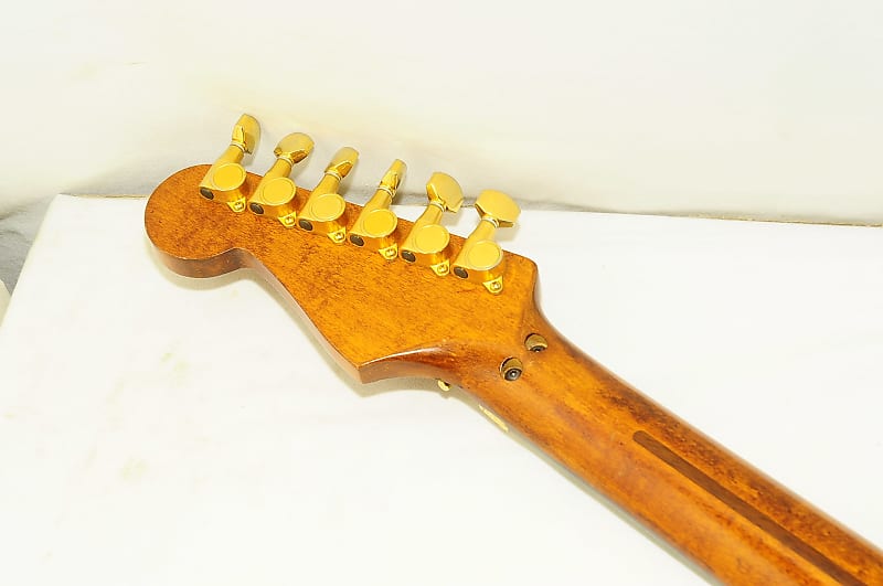 割引発見092H531G♪ Fender Japan Stratocaster ストラトキャスター ST-50 MADE IN JAPAN 中古 フェンダー